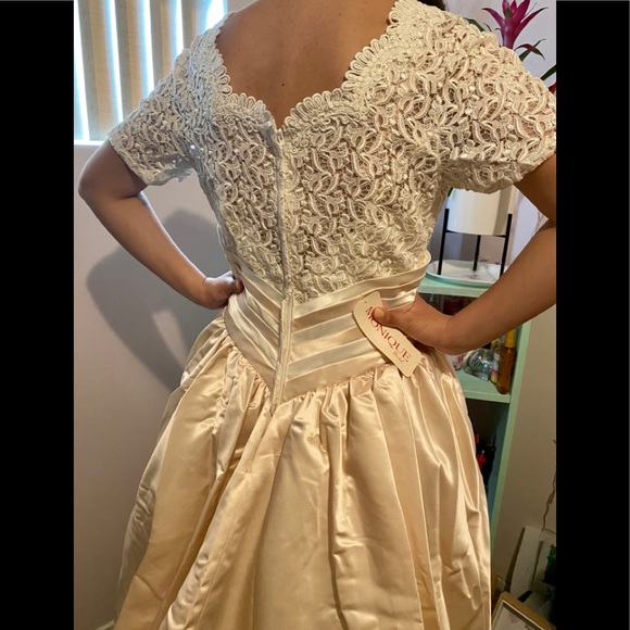 MONIQUE LUO BRIDAL WEDDING DRESS SIZE 12 - Picture 2 of 8